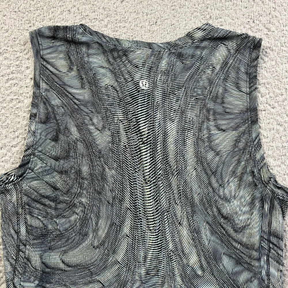 Lululemon High Neck Split Hem Run Tank Dimensional Icing Blue Mesh Top Size 4